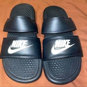 NIKE OFFCOURT DUO SLIDES